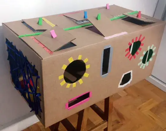 Caixa-de-Objetos-Surpresa-Explorando-a-Curiosidade-e-os-Estímulos-Sensoriais